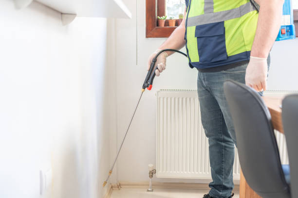Best Residential Pest Control  in Malone, FL